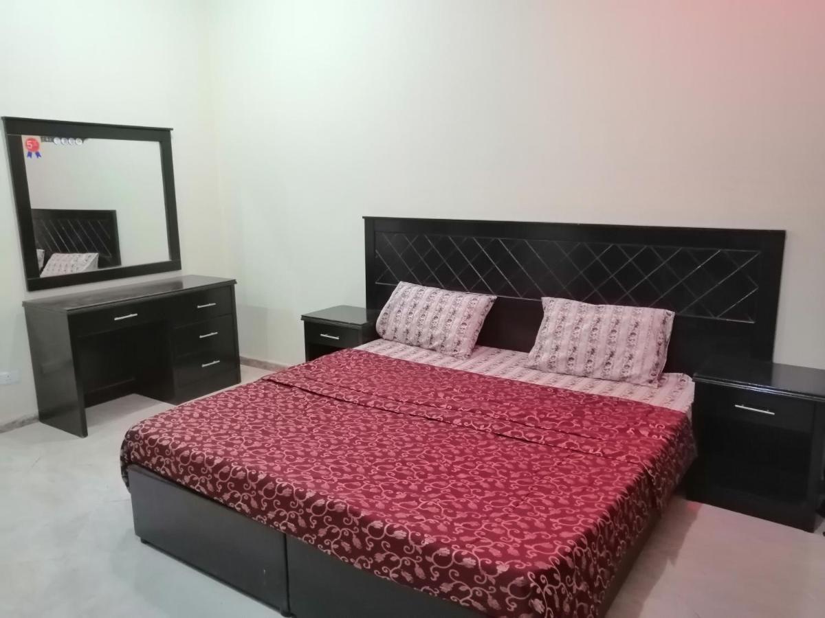 Popular attractions Area Nearby Property